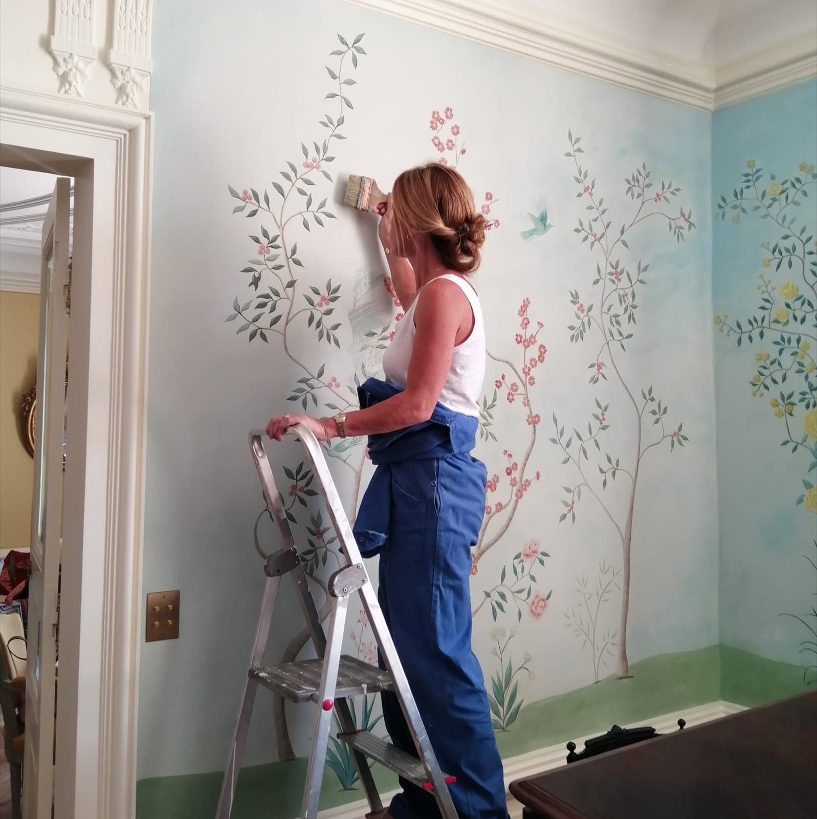 Portrait d’Émilie Merveilleux, peintre en décor