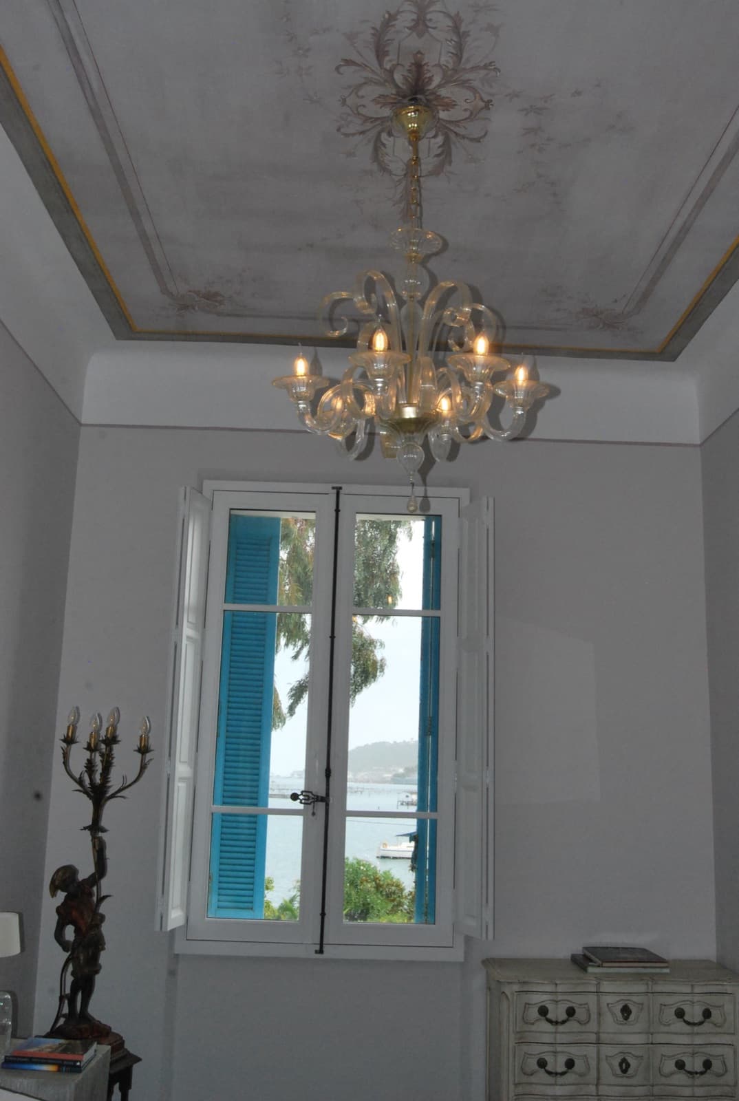 Plafond peint restauré à la main — 15
